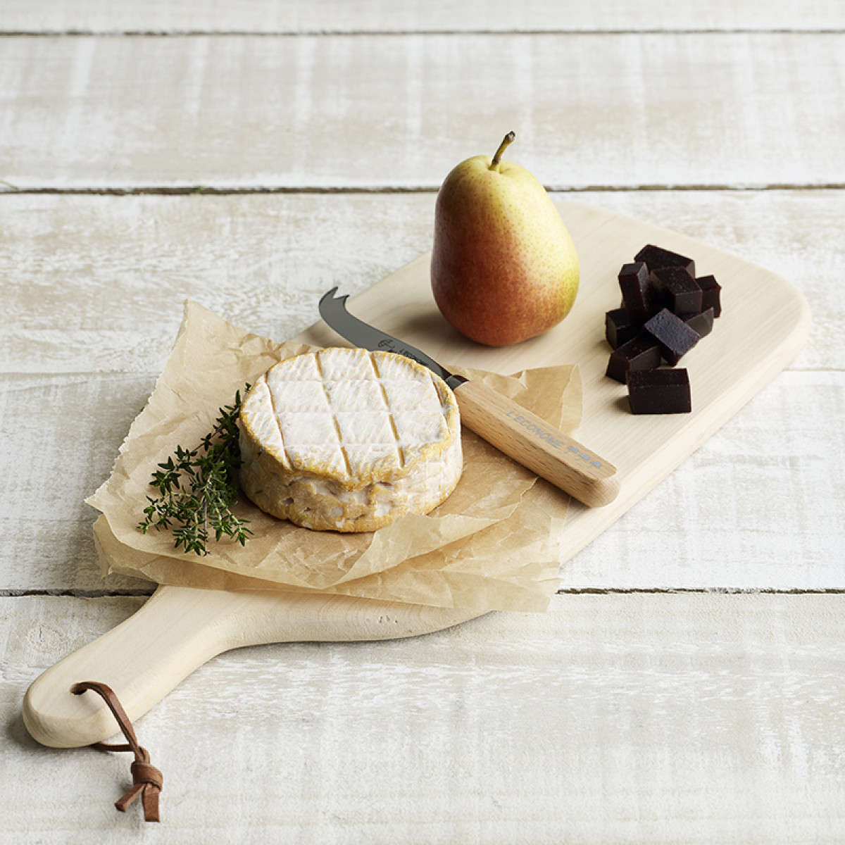 Citrus Wood Board with Handle approx 42cm length, ABPBD1